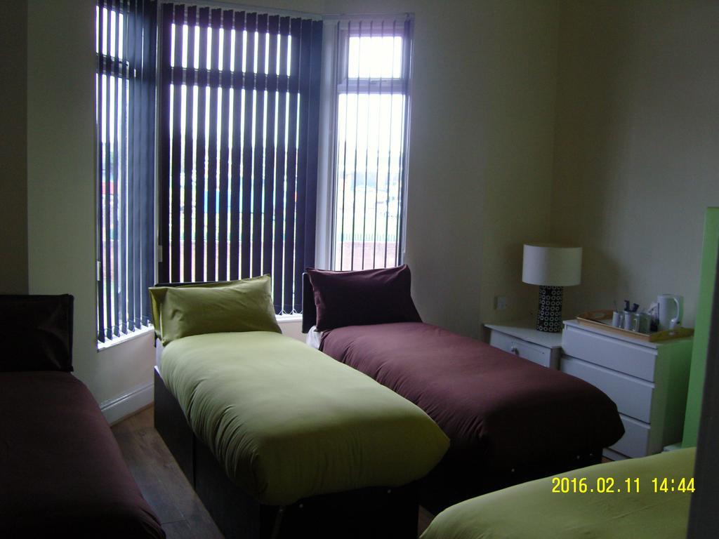Hôtel The Kop View à Liverpool Extérieur photo